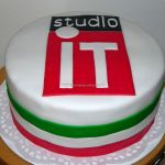 Torta s logom